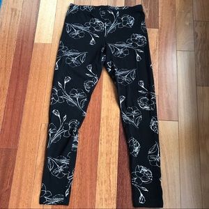 Old Navy floral leggings